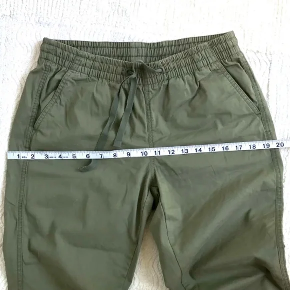 L.L.Bean Olive Green Chino Pant - Picture 6 of 9